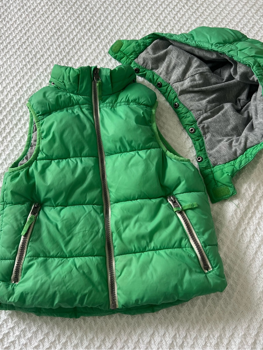 H&M Kids  Green  Vest Gray Knit Trim. 7/8 y.o.